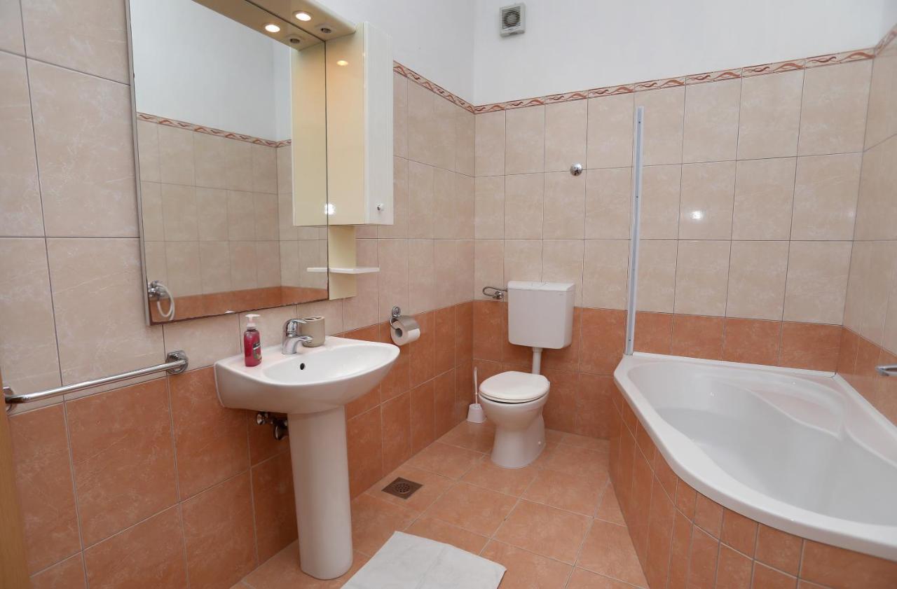 Vila Kuzmanic Trogir Exteriör bild