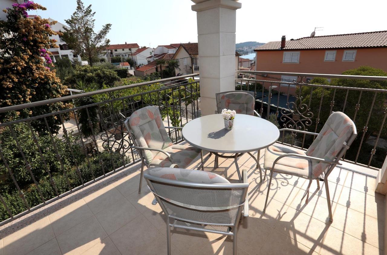 Vila Kuzmanic Trogir Exteriör bild